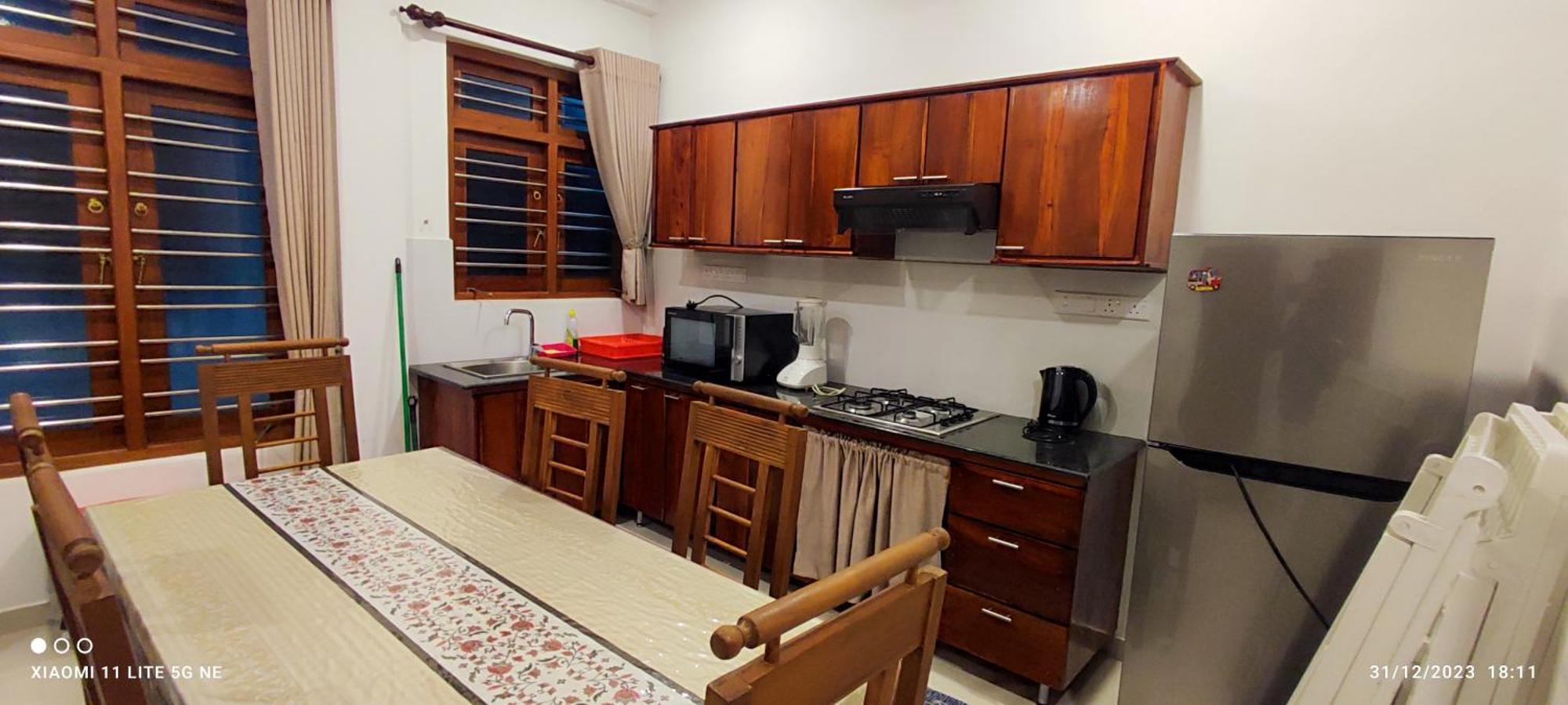 Villa Tanzanite Hikkaduwa Buitenkant foto