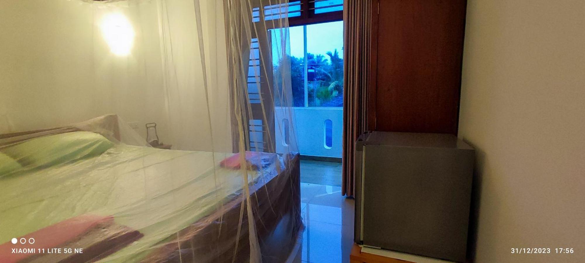 Villa Tanzanite Hikkaduwa Buitenkant foto
